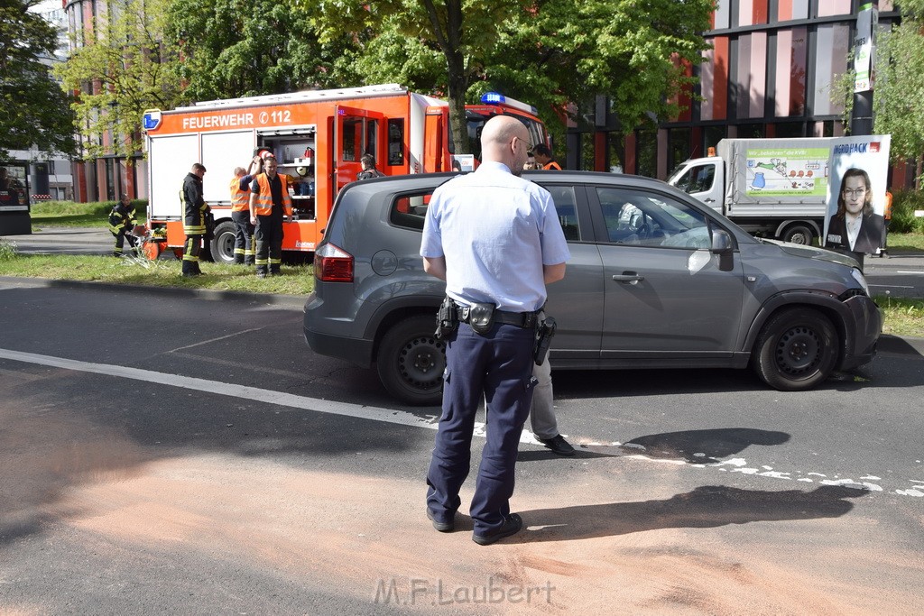 VU Koeln Bayenthal Schoenhauserstr Rheinuferstr P24.JPG - Miklos Laubert